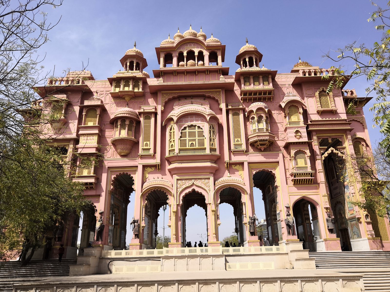 17. 'Patrika gate' w Jaipurze.