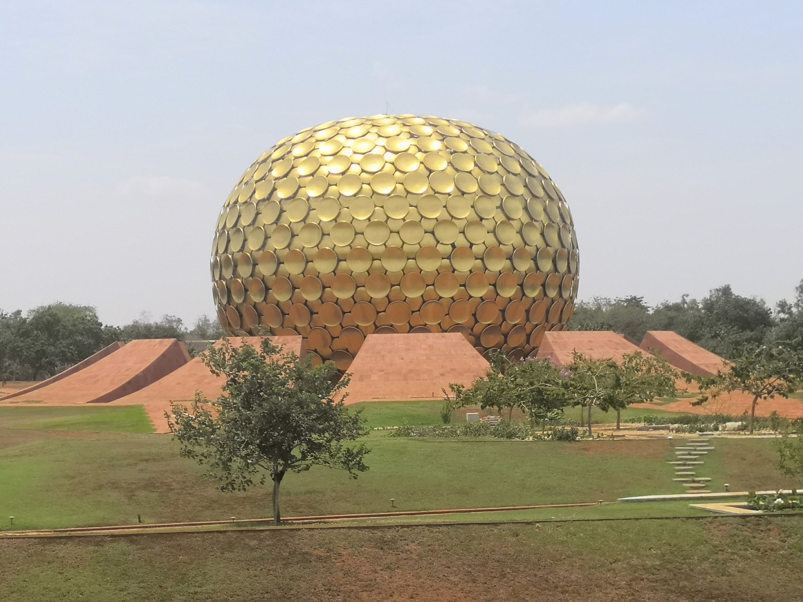 12. Niesamowita 'Matrimandir' w Auroville w Indiach.