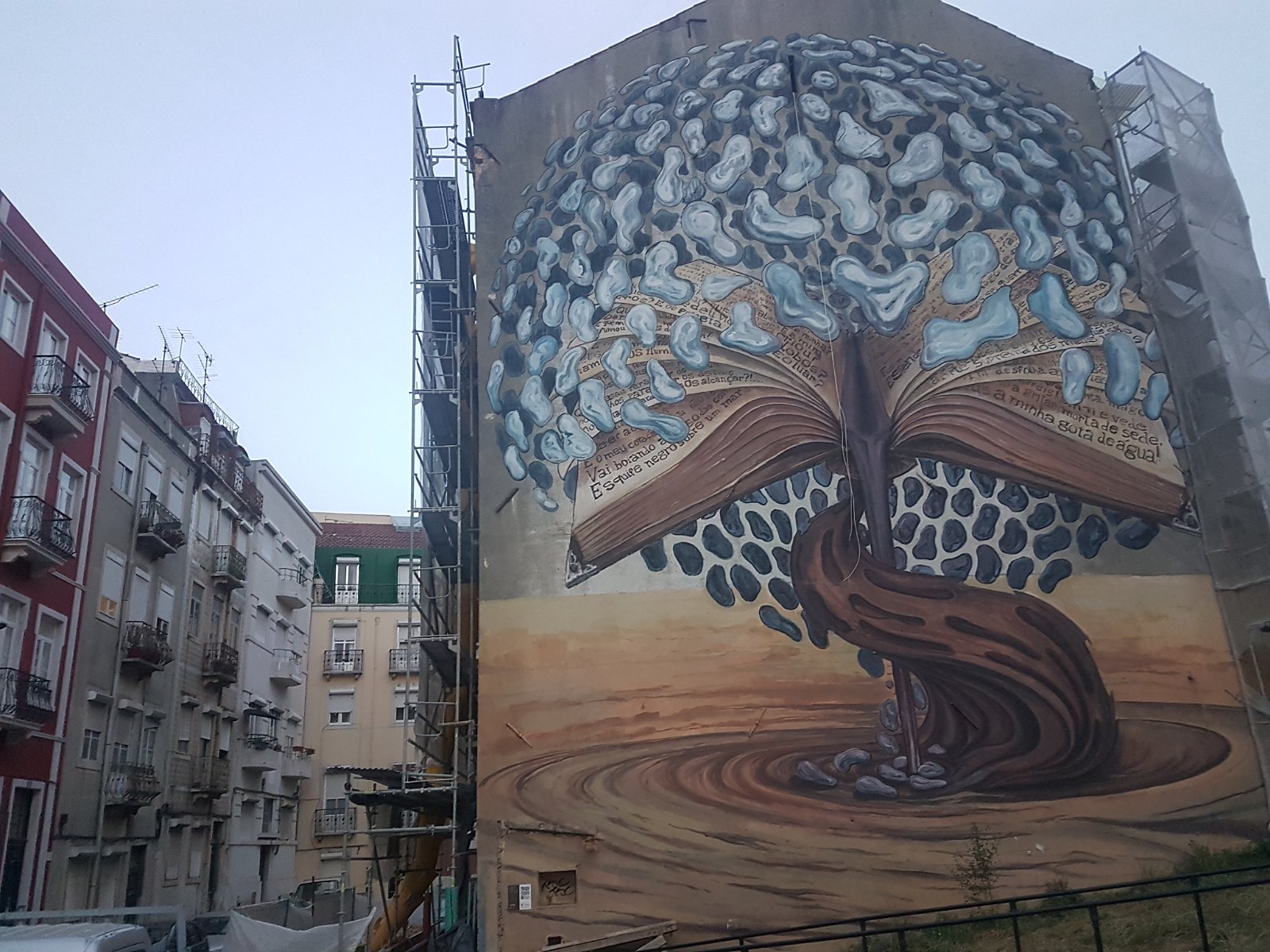 48. Mural w mieście Lizbona.