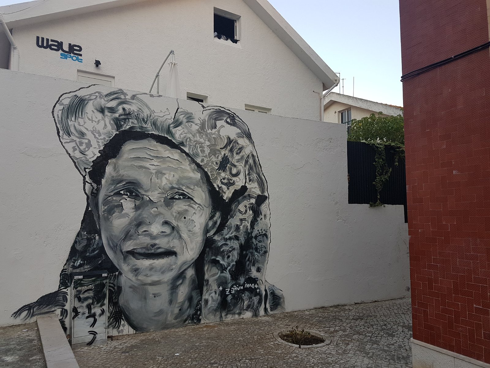 70. Mural w miejscowości Costa da Caparica.